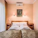 Hotel Sziget Veranka *