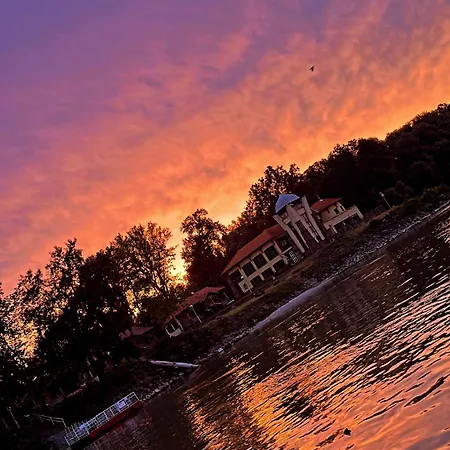 Hotel Sziget Veranka *