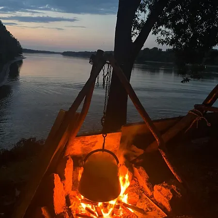 ホテル Sziget Veranka