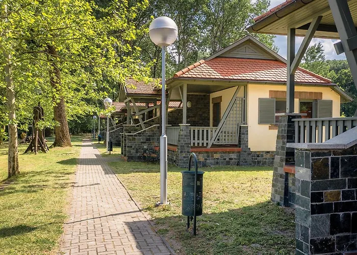 Sziget Veranka מלון *