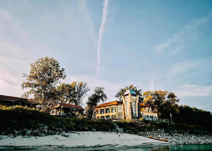 Sziget Veranka מלון