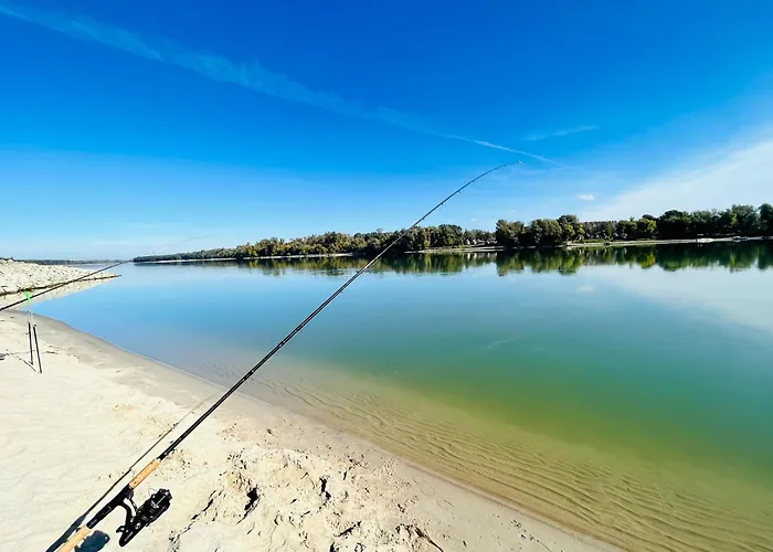 מלון Sziget Veranka Ersekcsanad