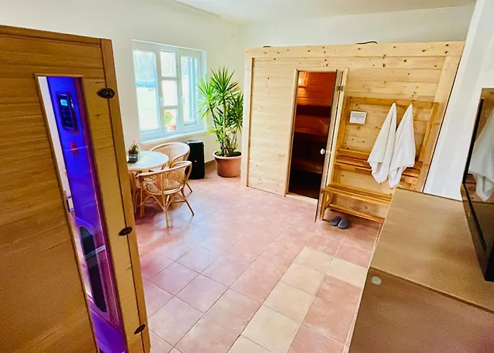 מלון Sziget Veranka Ersekcsanad